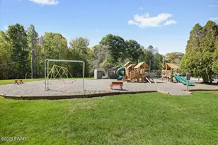 86 Windsor Rd, Hawley, PA 18428 - Photo 29