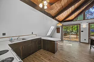 707 Lakeview Dr E, Lake Ariel, PA 18436 - Photo 13