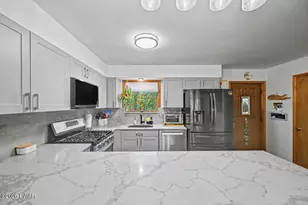 26 Chestnut Hill Dr, Lake Ariel, PA 18436 - Photo 19