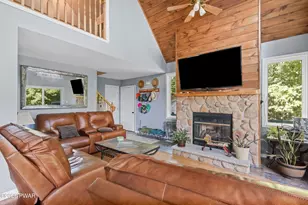161 Lakewood Dr, Dingmans Ferry, PA 18328 - Photo 15