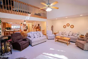 33 Delbert Dr, Covington Township, PA 18424 - Photo 9