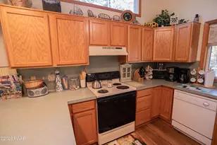 33 Delbert Dr, Covington Township, PA 18424 - Photo 13
