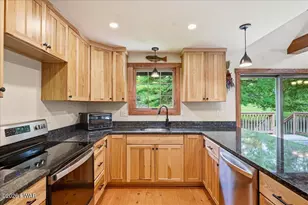 225 Raymondskill Rd, Milford, PA 18337 - Photo 37