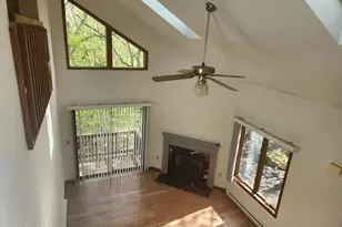 404 Surrey Dr, Lords Valley, PA 18428 - Photo 3