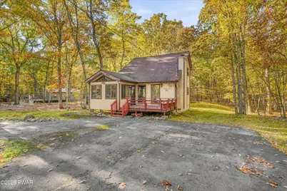 106 Hawk Court, Bushkill, PA 18324 - Photo 5