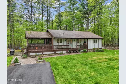 106 Snapdragon Court, Milford, PA 18337 - Photo 1