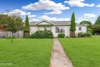 201 Avenue P, Matamoras, PA 18336 - Photo 1