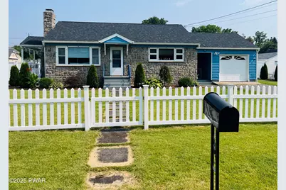 200 Avenue L, Matamoras, PA 18336 - Photo 1