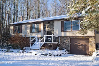 28 Woodcrest Ln, Lake Ariel, PA 18436 - Photo 1