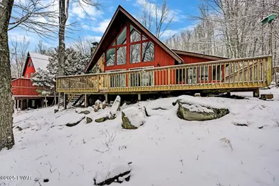 529 Lakeview Drive E, Lake Ariel, PA 18436 - Photo 1