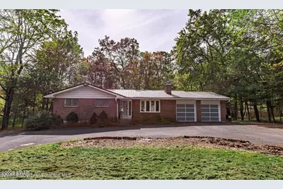 106 Pumice Court, Milford, PA 18337 - Photo 1