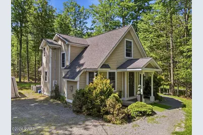 142 Wallenpaupack Drive, Greentown, PA 18426 - Photo 1