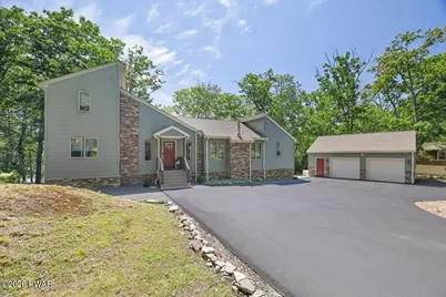 2350 Eagle Path, Bushkill, PA 18324 - Photo 1
