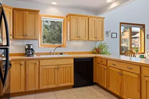 131 Willowstone Ct, Estes Park, CO 80517 - Photo 3