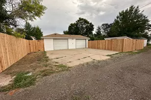 526 E 13th St, Loveland, CO 80537 - Photo 5