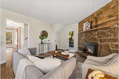 1104 Willow Ct, Estes Park, CO 80517 - Photo 5