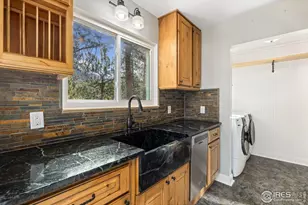 1104 Willow Ct, Estes Park, CO 80517 - Photo 7