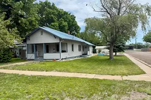 541 S Phelan Ave, Holyoke, CO 80734 - Photo 1