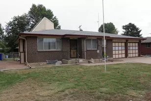 425 35th Ave Ct, Greeley, CO 80634 - Photo 1