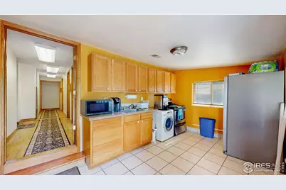 1047 N Lincoln Ave, Loveland, CO 80537 - Photo 5