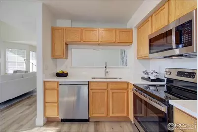805 Summer Hawk Dr #E-27, Longmont, CO 80504 - Photo 9
