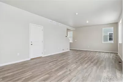 924 Harvard St, Johnstown, CO 80534 - Photo 5