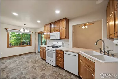 3890 Kremmling Dr, Loveland, CO 80538 - Photo 9