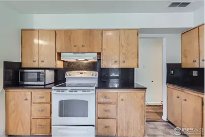 1517 Crestmore Pl, Fort Collins, CO 80521 - Photo 9
