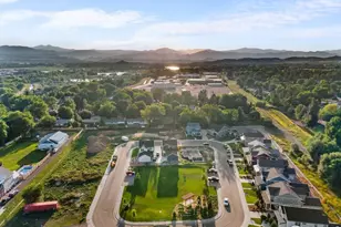 1667 Taft Gdns Cir, Loveland, CO 80537 - Photo 25