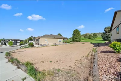 4692 Mariana Hills Cir, Loveland, CO 80537 - Photo 9