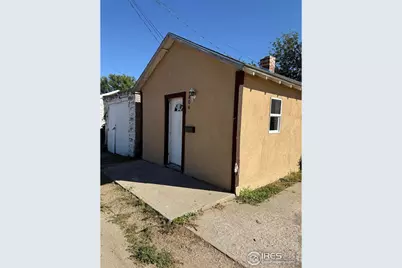 408 Douglas St, Sterling, CO 80751 - Photo 5