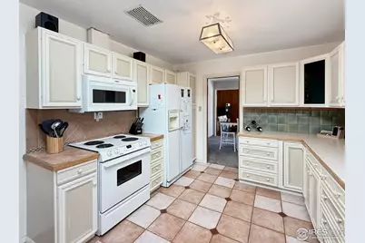 107 Juniper Dr, Sterling, CO 80751 - Photo 9