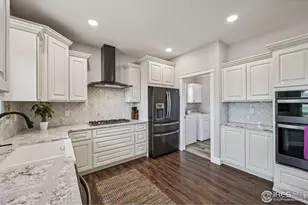 1041 Wisteria Dr, Loveland, CO 80538 - Photo 3