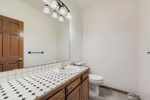 2062 Ridgeview Dr, Longmont, CO 80504 - Photo 15