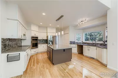 2062 Ridgeview Dr, Longmont, CO 80504 - Photo 11