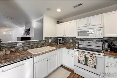 10688 Butte Dr, Longmont, CO 80504 - Photo 15