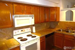 590 N Logan St, Denver, CO 80203 - Photo 5