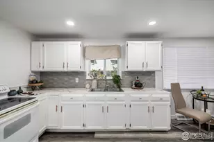 11087 E Montview Blvd, Aurora, CO 80010 - Photo 17