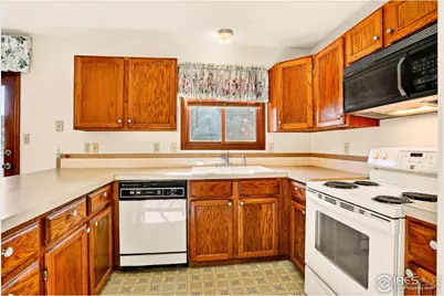 809 Jay Pl, Berthoud, CO 80513 - Photo 5