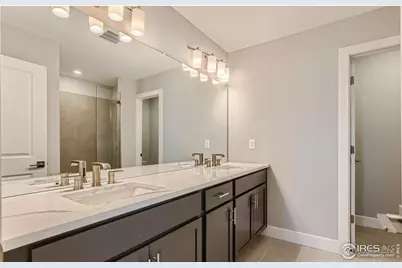 304 Geneva St, Aurora, CO 80010 - Photo 23