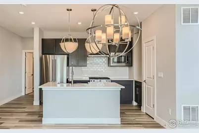 304 Geneva St, Aurora, CO 80010 - Photo 15