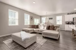 305 N 64th Ave, Greeley, CO 80634 - Photo 5