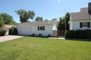 530 Taylor St, Sterling, CO 80751 - Photo 3