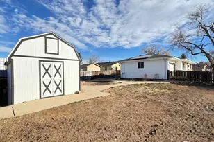 615 Campbell St, Kersey, CO 80644 - Photo 17