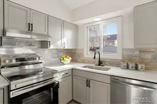 2112 E 18th St, Loveland, CO 80538 - Photo 9