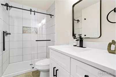 5619 Blue Mountain Cir, Longmont, CO 80503 - Photo 15