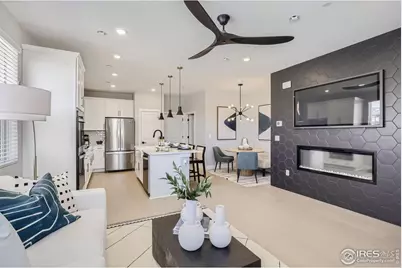 2801 Bear Springs Cir, Longmont, CO 80503 - Photo 3