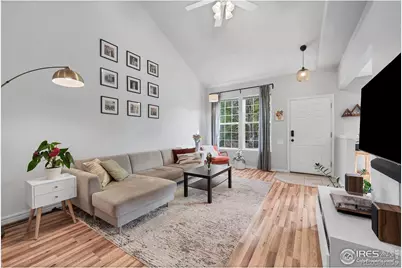 893 S Evanston Cir, Aurora, CO 80012 - Photo 7