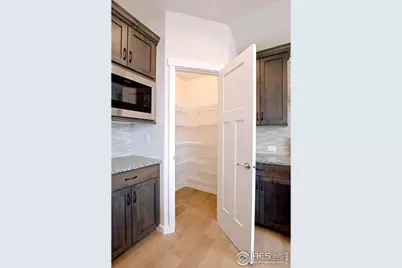 3300 Sapphire Ct, Evans, CO 80634 - Photo 7