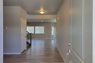 5621 Segundo Dr, Loveland, CO 80538 - Photo 5